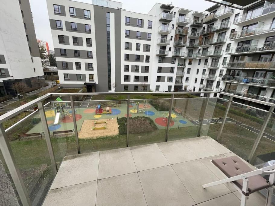 Forum Wola Fine Apartment وارسو المظهر الخارجي الصورة